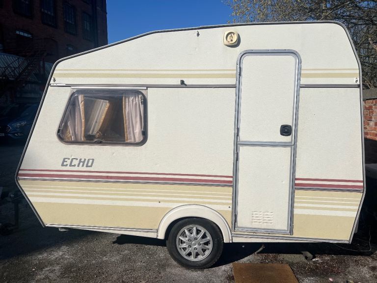 Lightweight caravan with full awning. Can deliver .