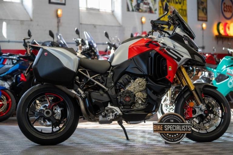 Ducati Multistrada V4 *Multistrada RS - Full Akrapovic Exhaust - Panniers*