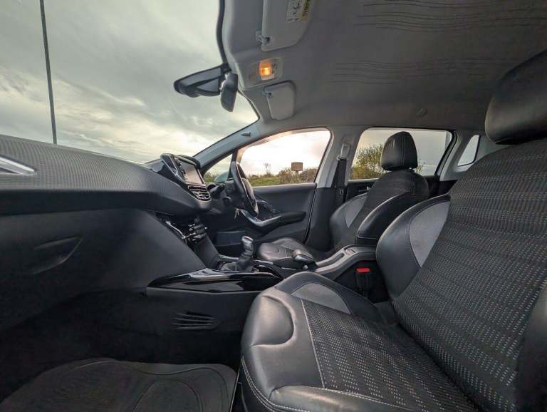 2017 Peugeot 2008 1.6 BlueHDi 100 Allure 5dr HATCHBACK DIESEL Manual