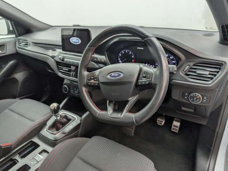  Ford Focus 1.5T EcoBoost ST-Line Hatchback 5dr Petrol Manual Euro 6 (s/s) (150 ps) CRU Petrol Ma...