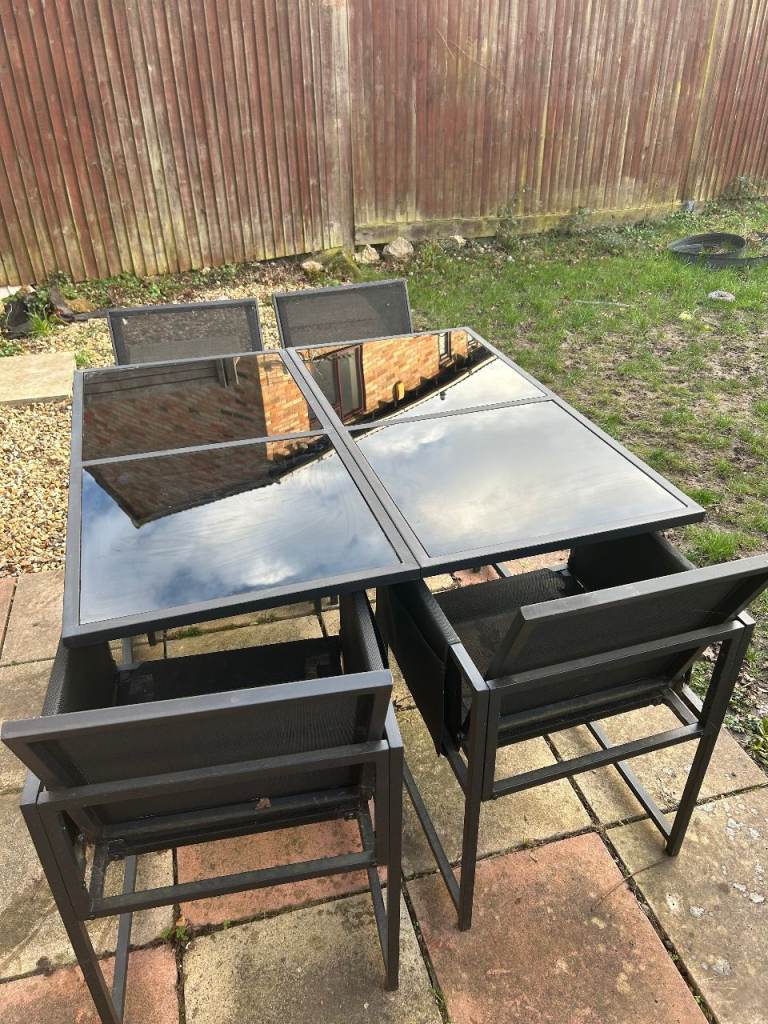 Garden Table + 4 Chairs - Black Tempered Glass
