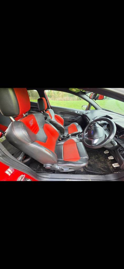 Ford Fiesta ST2 Mk7.5 Complete Interior Seat Set RED Recaro Breaking Parts 