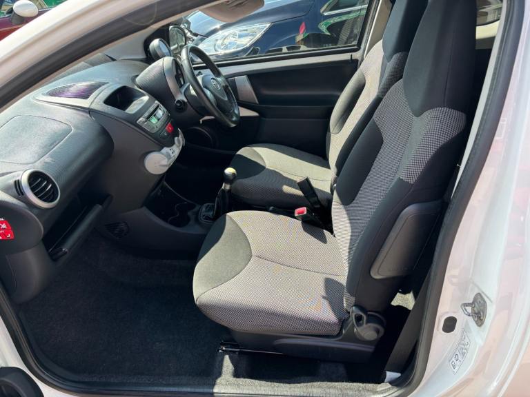 2013 Toyota AYGO 1.0 VVT-i Mode 3dr HATCHBACK Petrol Manual