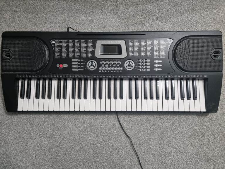 Zennox 61 Key Electronic Keyboard – Good Condition