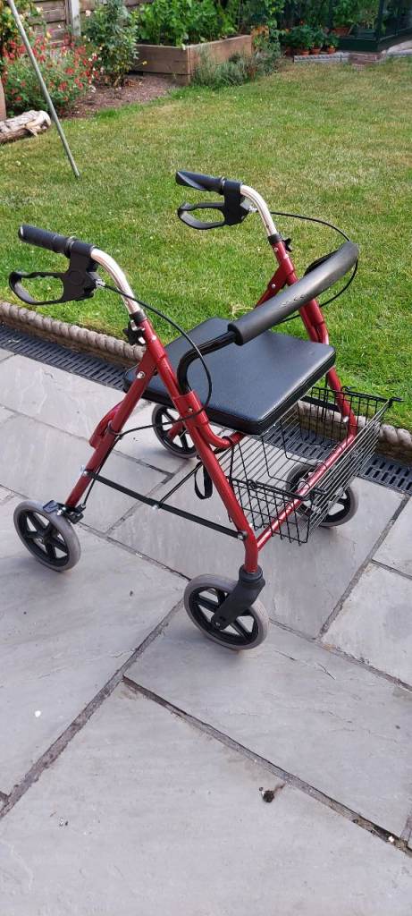 4 wheel mobility walker 