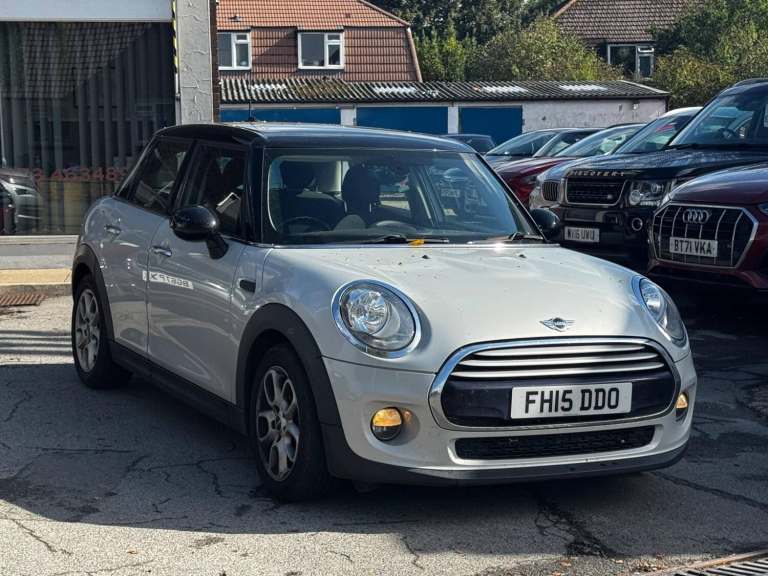 MINI Hatch 1.5 Cooper D Auto Euro 6 (s/s) 5dr Diesel Automatic