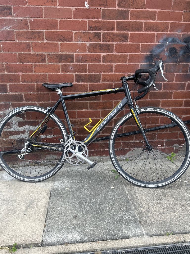 Men’s Carrera black and yellow road bike