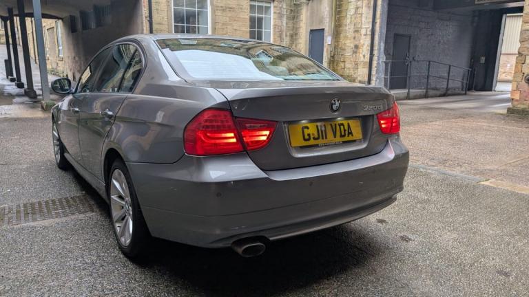 2011 BMW 3 Series 320d [184] SE 4dr Step Auto SALOON Diesel Automatic