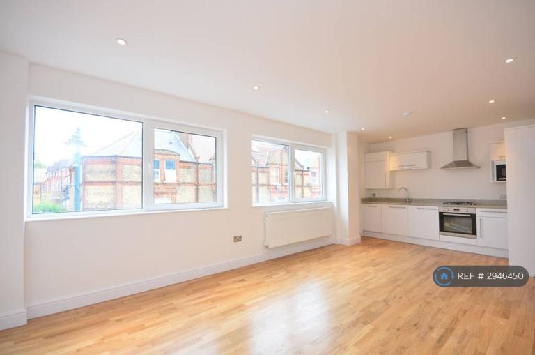 2 bedroom flat in Knights Hill, London, SE27 (2 bed) (#2946450)