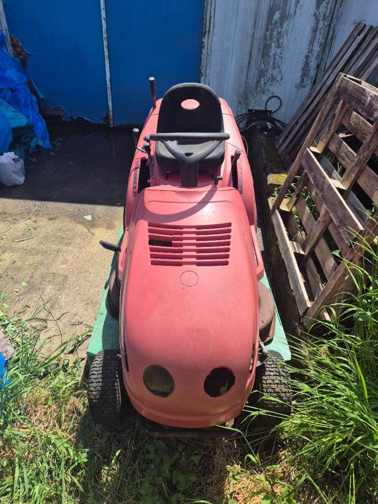 Ride on mower