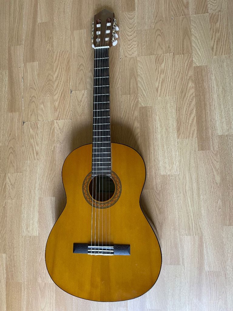 Yamaha C40 acoustic 