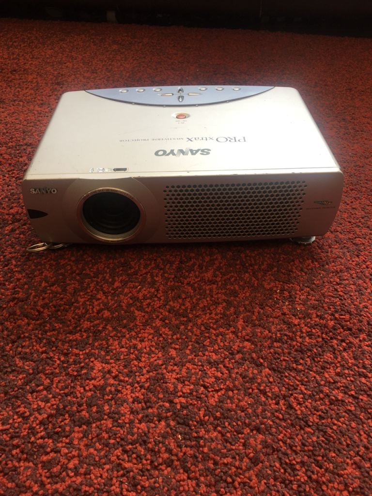 Sanyo pro xtra multiverse projector  