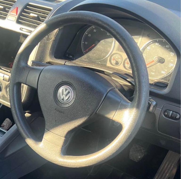 VW GOLF STEERING WHEEL