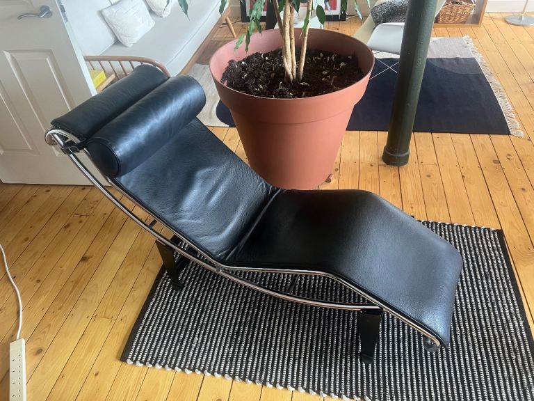 Le Corbusier Replica Cassina Leather Chrome Chaise Longue Black