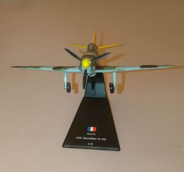 Amercom 1941 Dewoitine D.520 1:72 Scale Die-Cast Model Aircraft
