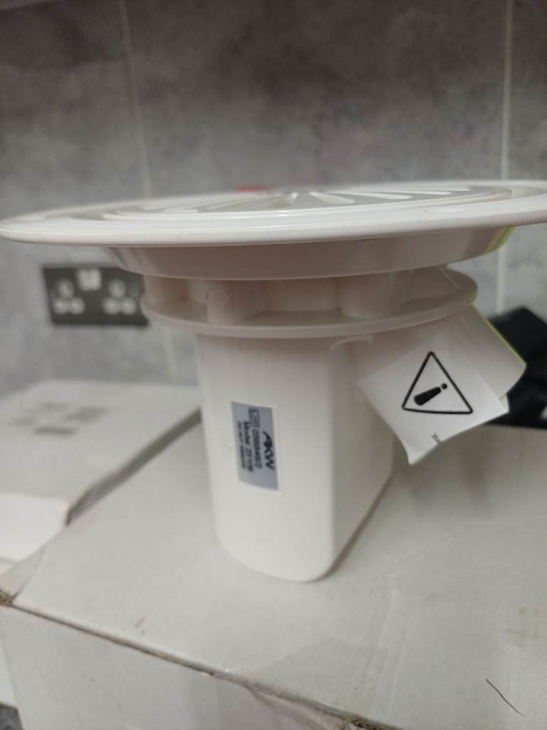akw tuff form gravity waste baynet fit cover 75mm