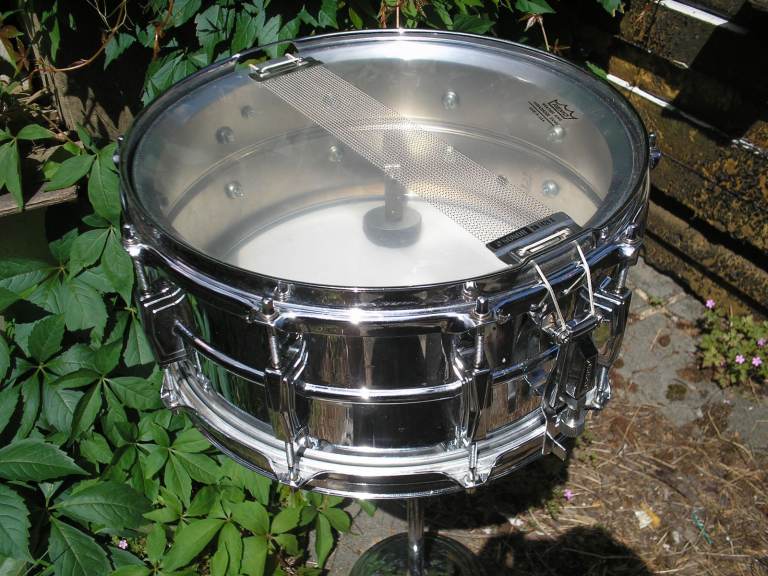 LUDWIG 402 Snare drum 