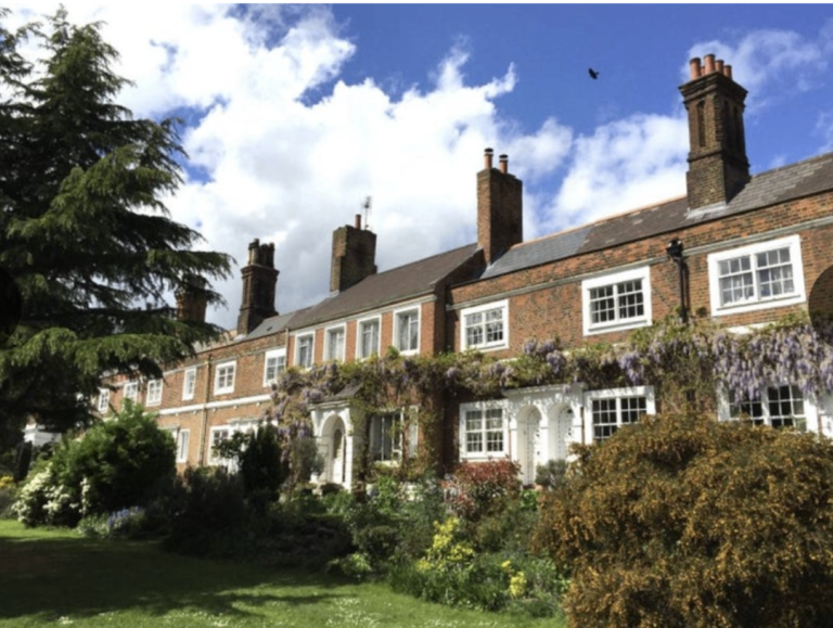 Small double Room in 200yo Cottage Mortlake nr Putney/Richmond