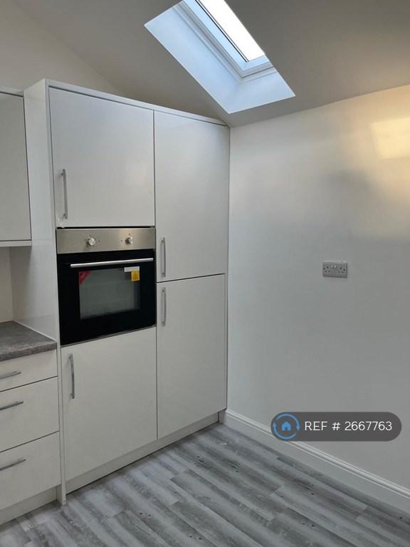 2 bedroom flat in Studley, B807hj, B80 (2 bed) (#2667763)