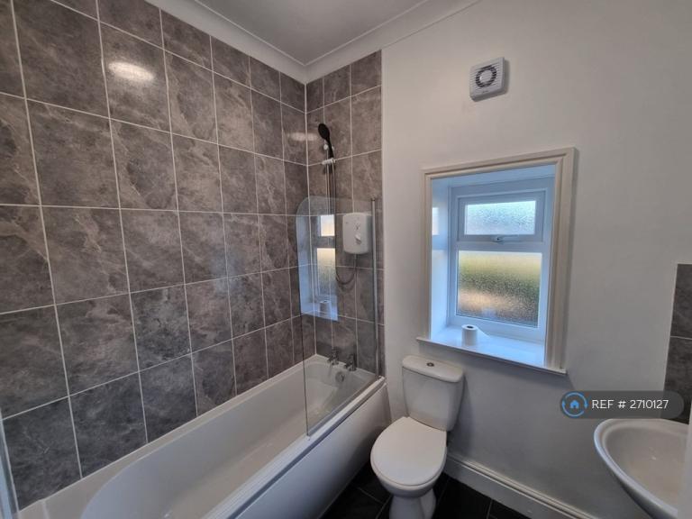 2 bedroom house in Platt Fold Street, Leigh, WN7 (2 bed) (#2710127)