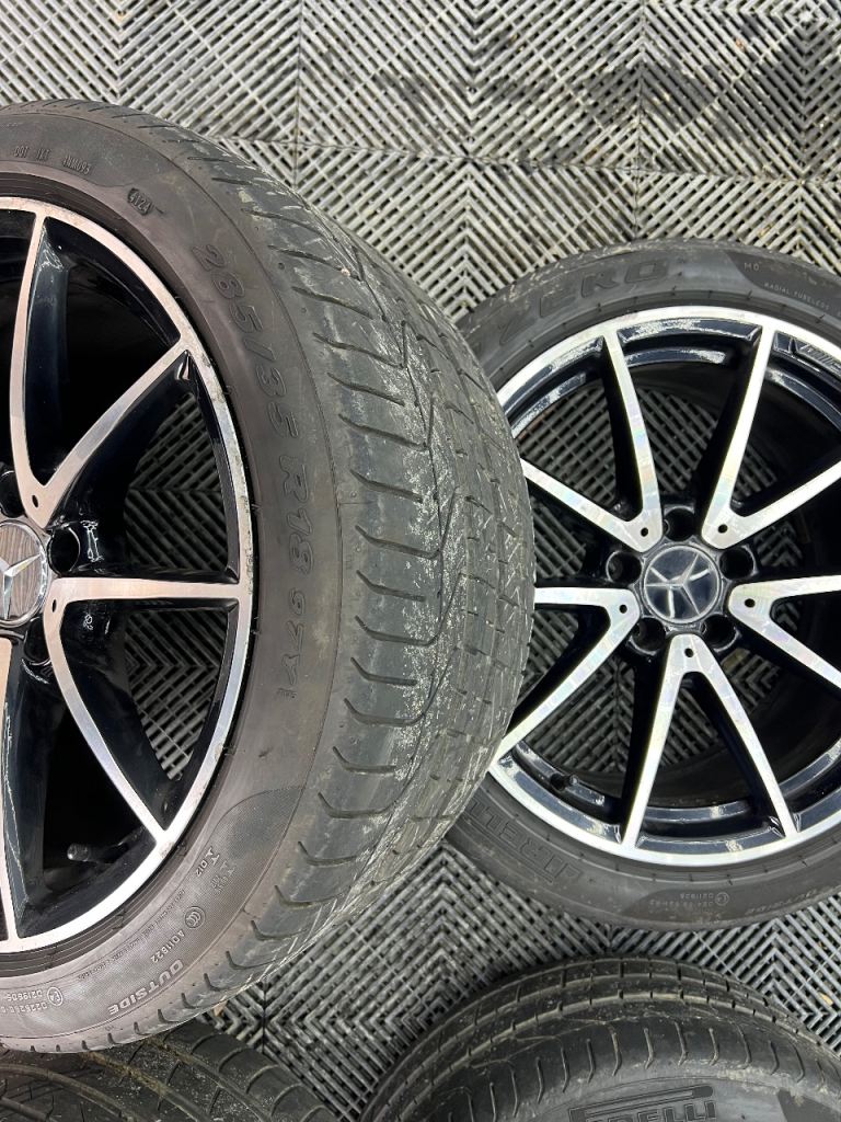 GENUINE MERCEDES C63s AMG SILVER ALLOYS - Rears 285/35 ZR18 & Fronts 245/40 R18 ✅
