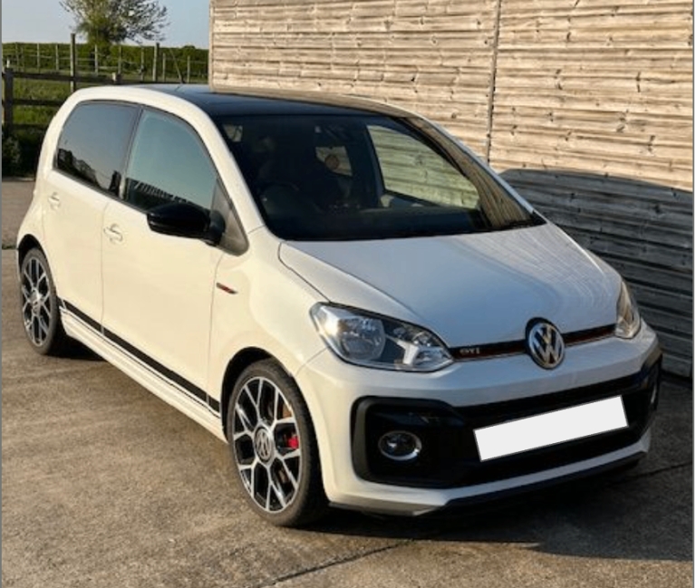 Volkswagen, UP, Hatchback, 2019, Manual, 999 (cc), 5 doors