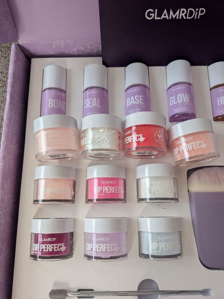 Glamrdip nail set. DIY nails at home