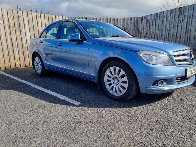 Mercedes saloon blue 2010