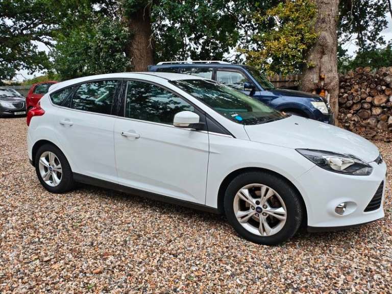 Ford Focus ZETEC ulez compliant automatic auto hpi clear white hatchback