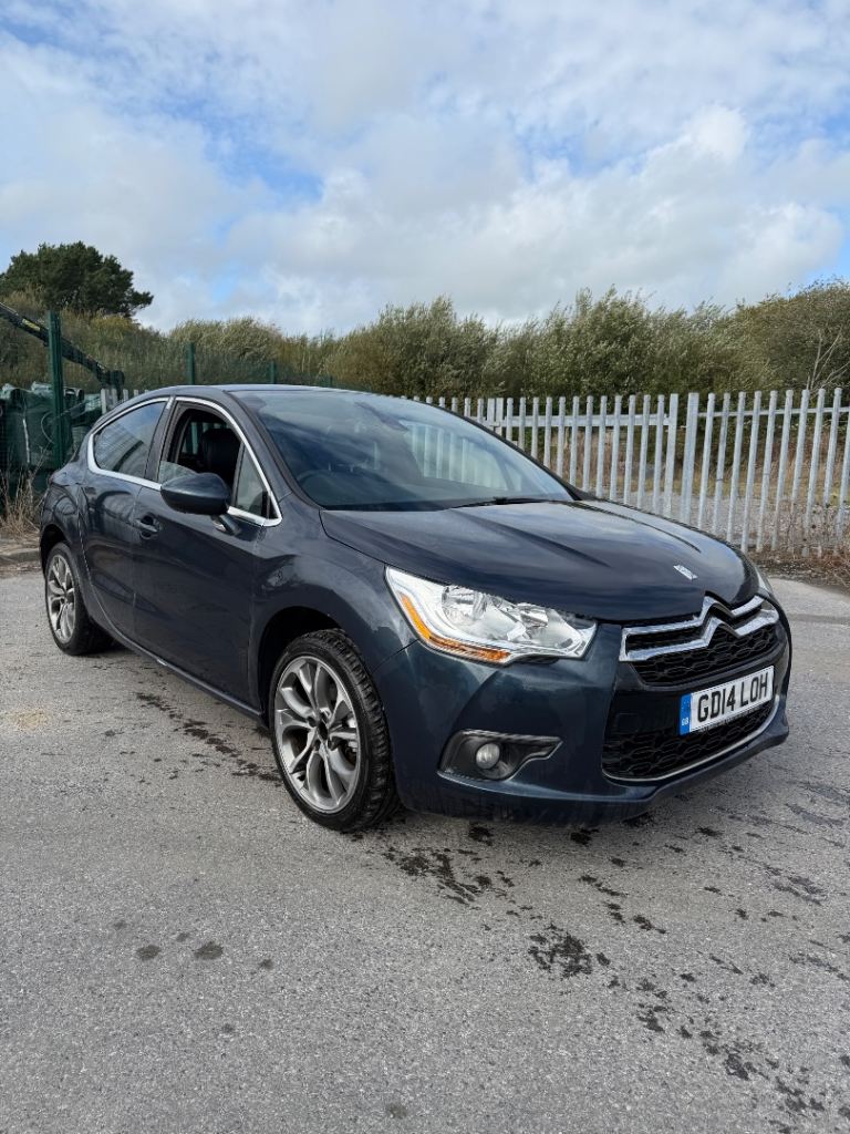 Citroen, DS4, Hatchback, 2014, Manual, 1560 (cc), 5 doors
