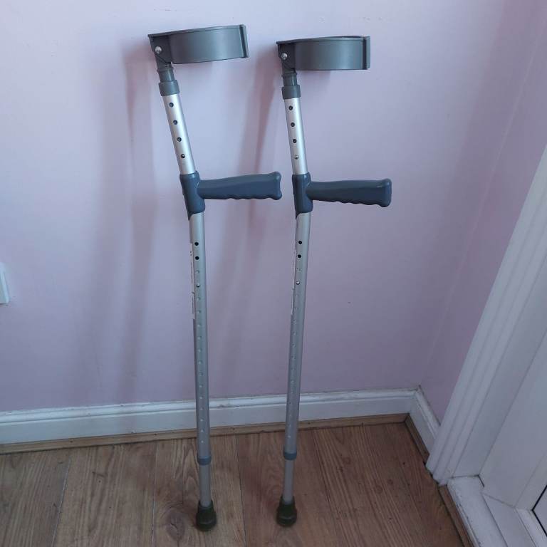 Fully Adjustable Adult Crutches 