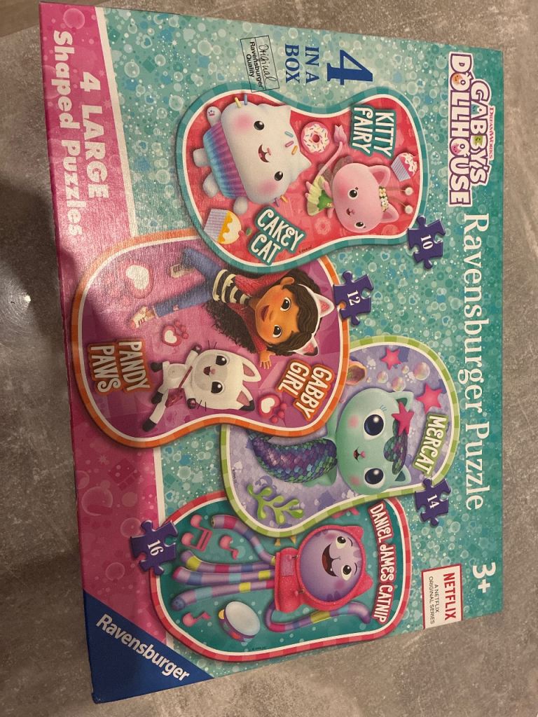 Gabbys doll house jigsaw 3+ years 