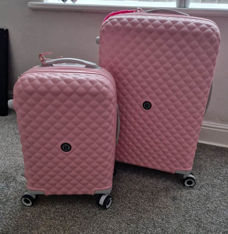 IT Pink Suitcase and Cabin Case