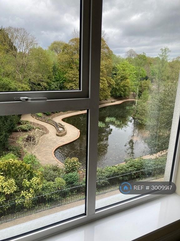 2 bedroom flat in Medway Drive, Tunbridge Wells, TN1 (2 bed) (#3009917)