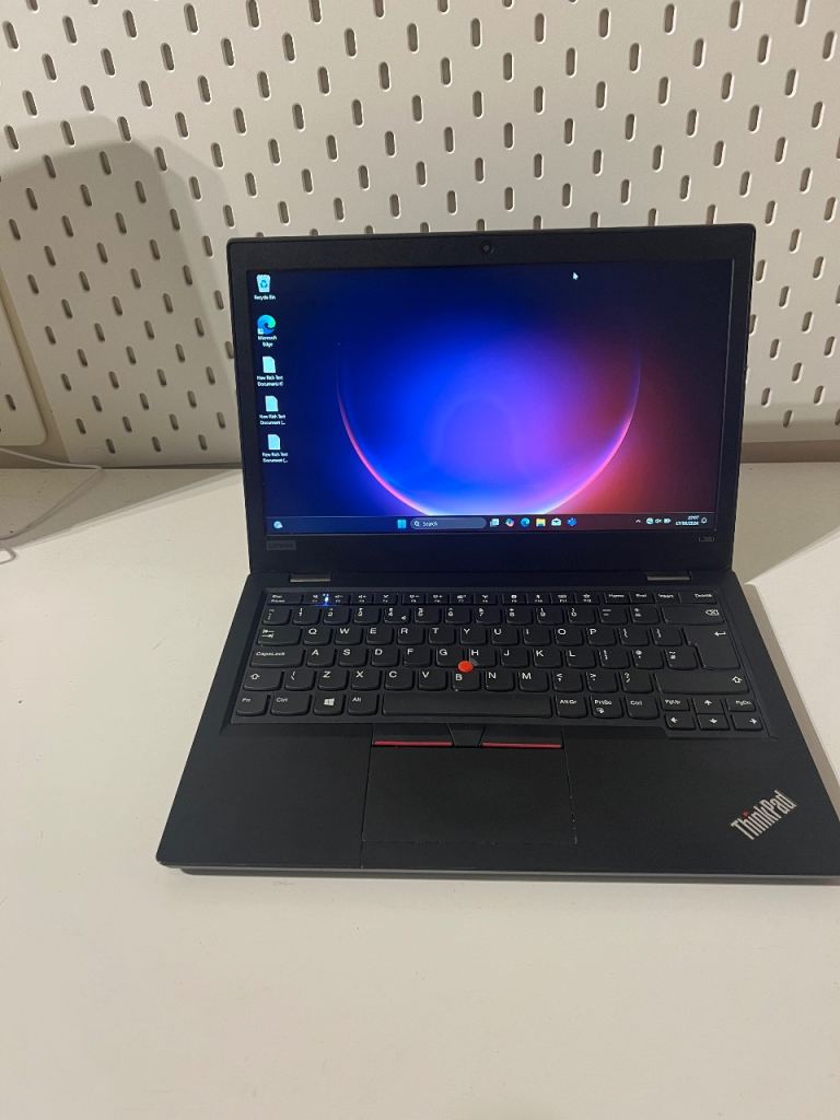 Lenovo ThinkPad L380 Laptop Touch screen , i5, 8th Gen , 8 GB , 128 SSD 
