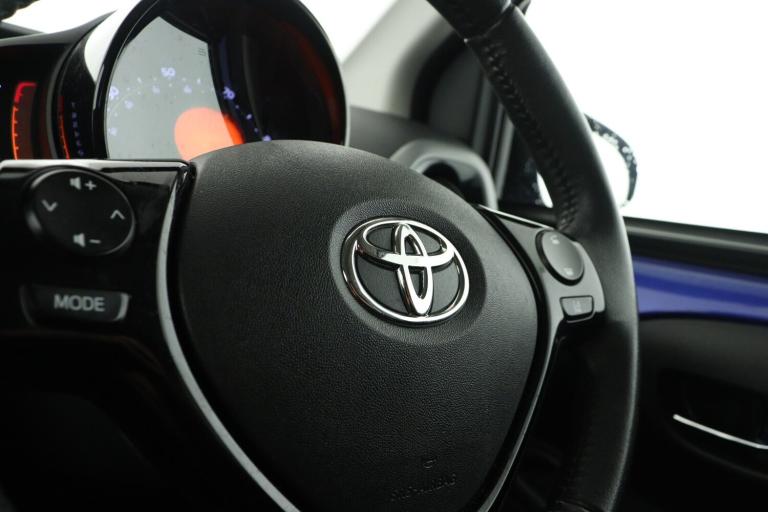 2020 Toyota AYGO 1.0 VVT-i X-Clusiv 5dr x-shift HATCHBACK PETROL Automatic