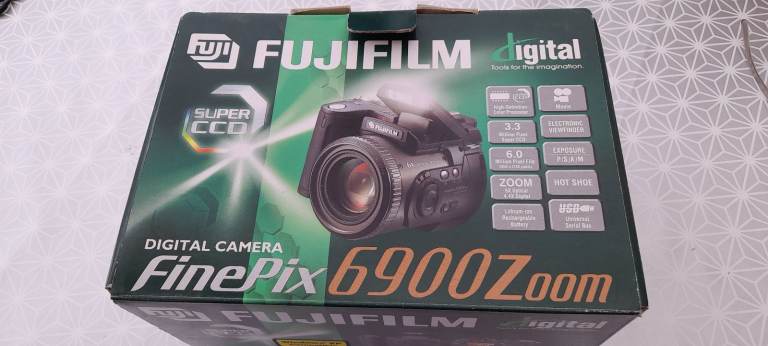 Fujifilm FinePix 6900 Zoom 3.1MP Digital Camera - Black : Vintage