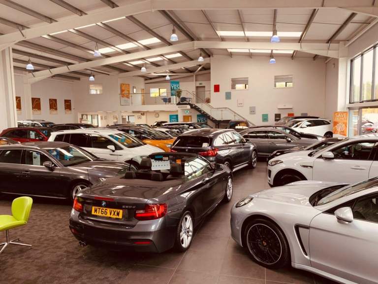 2023 Land Rover Defender 3.0 D250 Hard Top SE Auto PANEL VAN DIESEL Automatic