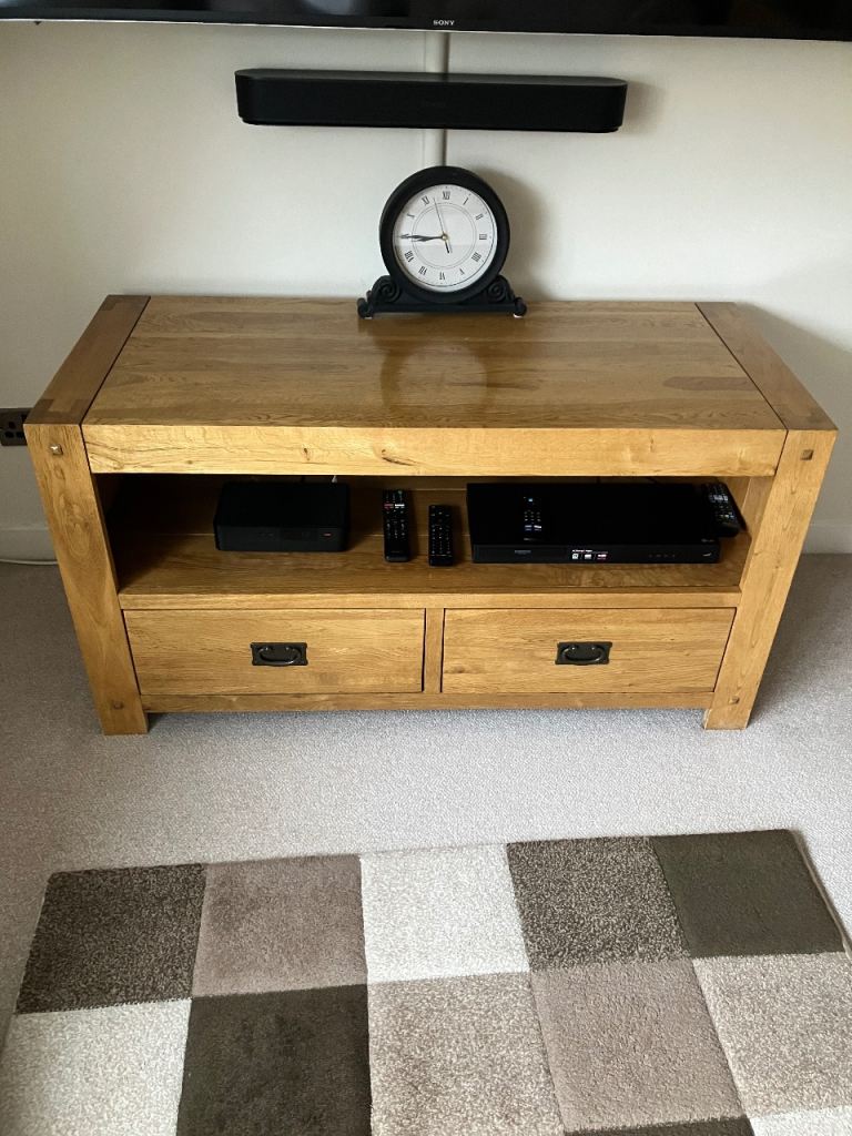SOLID OAK TV UNIT