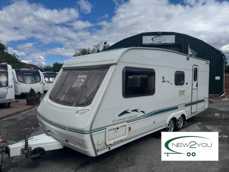 Swift Conqueror 580 LUX - TWIN AXLE 4 Berth Caravan - STOCK E187