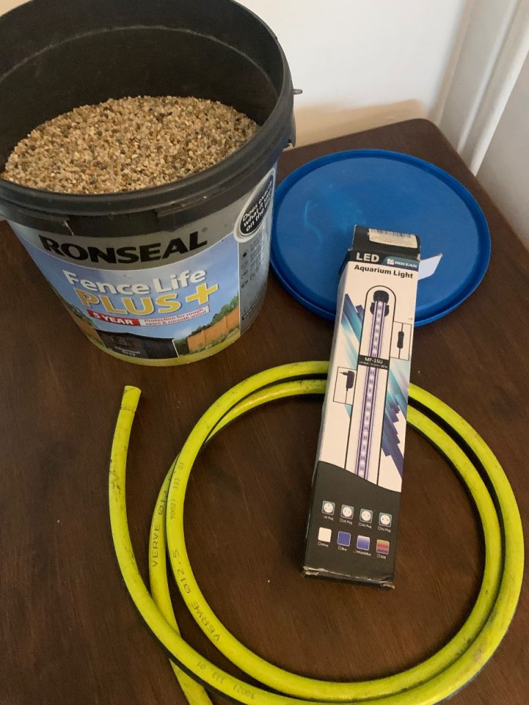 Fish tank set up bits