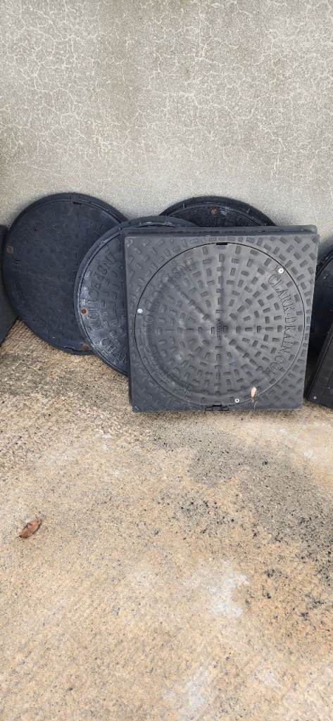 Inspection chamber lids