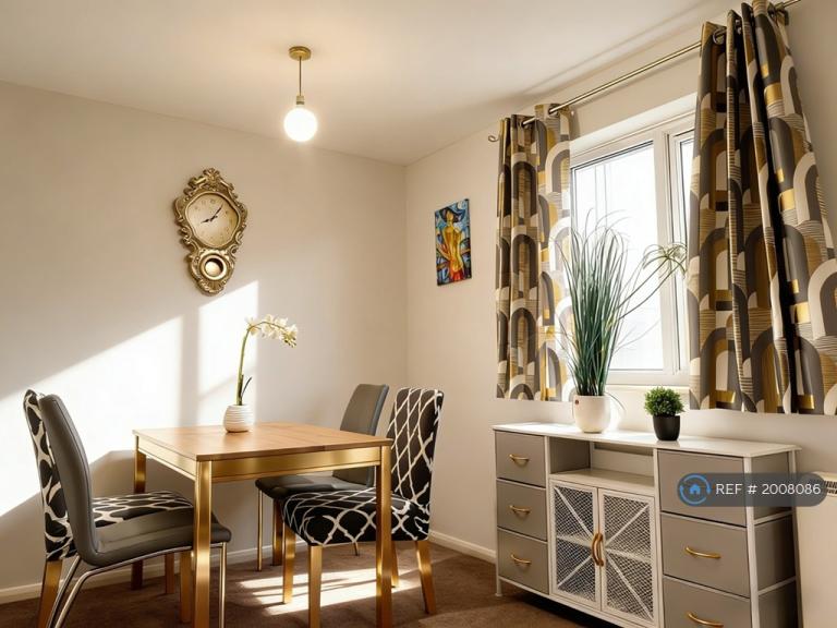 2 bedroom flat in Tamarin Gardens, Cambridge, CB1 (2 bed) (#2008086)