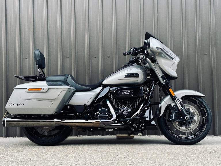 HARLEY DAVIDSON CVO STREET GLIDE 121