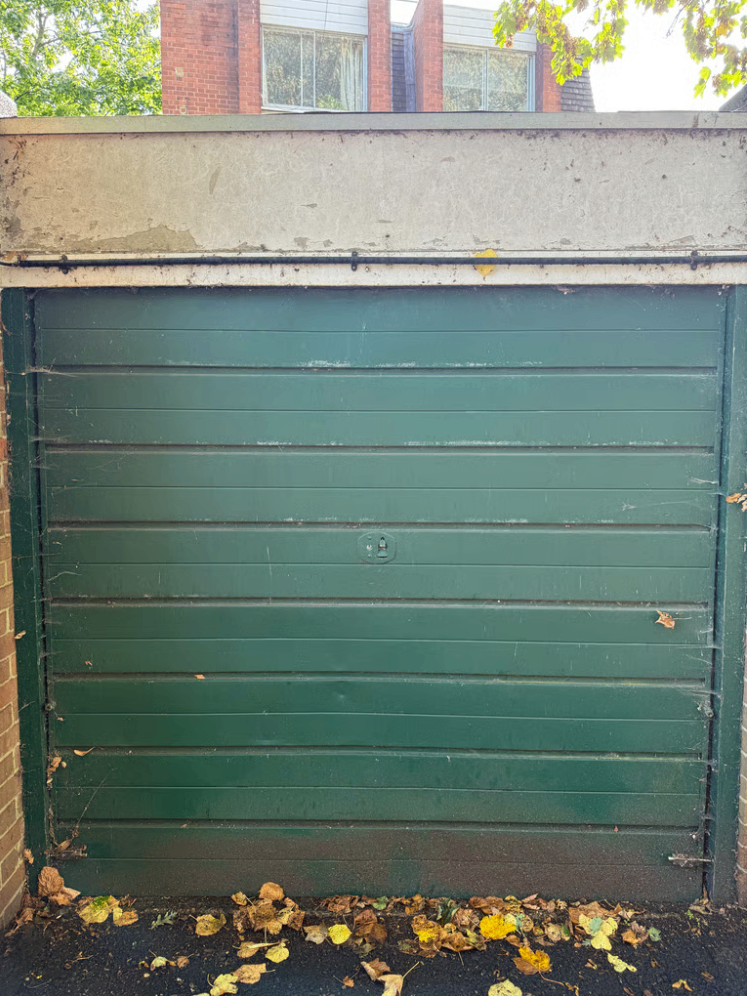 Secure lock up garage available to rent in Archway, N19