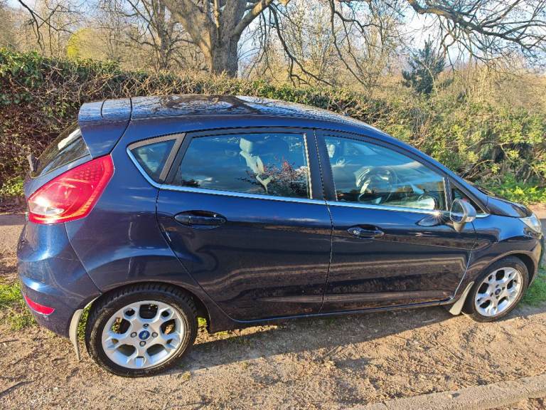 Ford, FIESTA, Hatchback, 2011, Manual, 1388 (cc), 5 doors