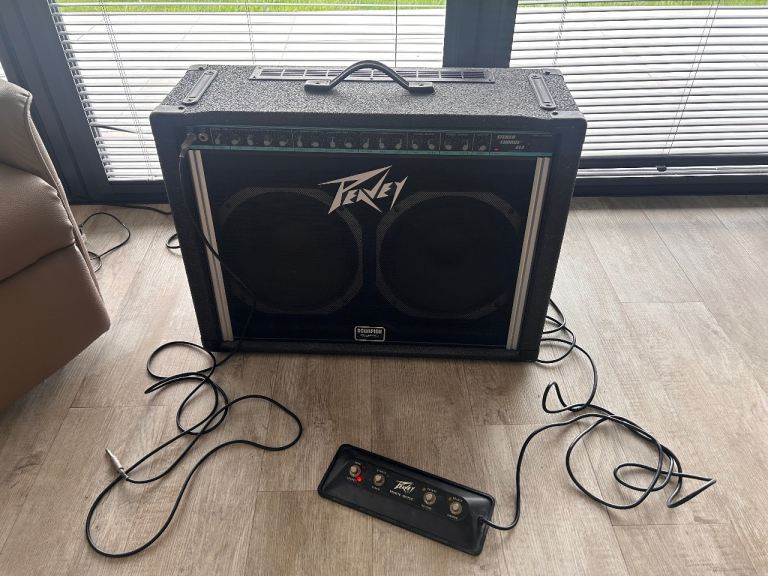 Peavey Guitar Amplifier Stereo Chorus 212 (Scorpion equipped)