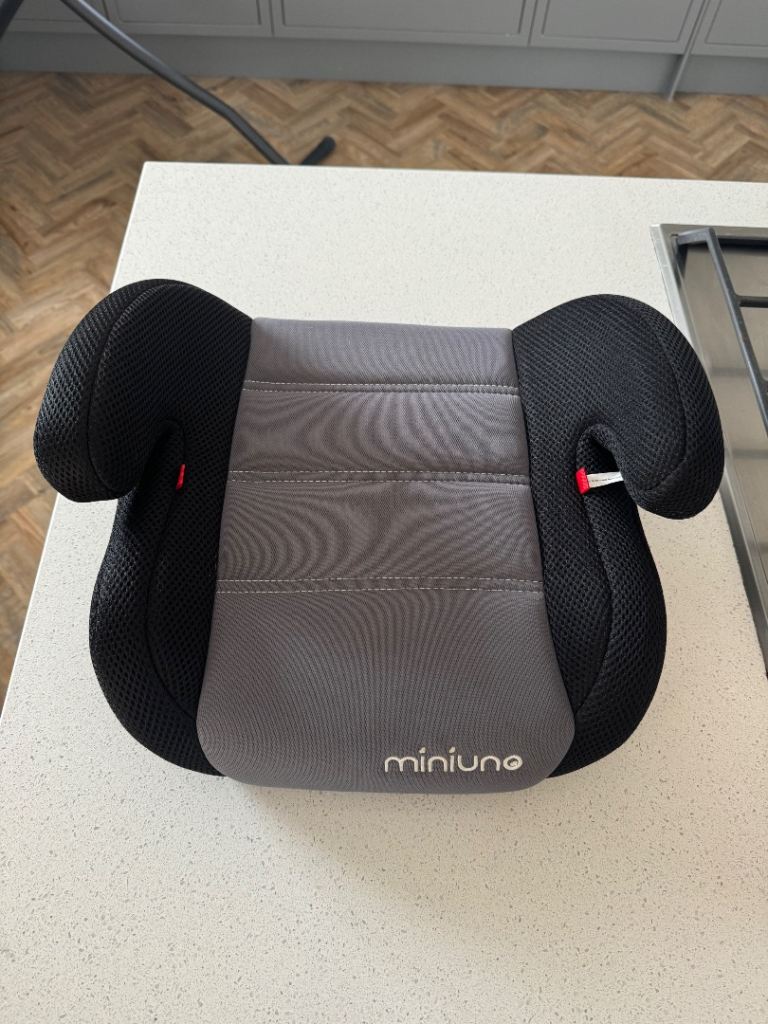 Universal car seat booster seat 22-36kg 