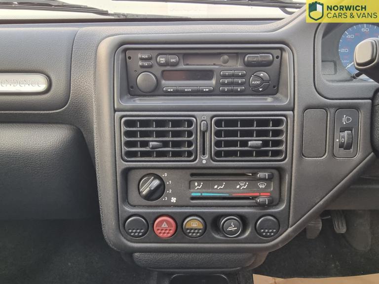 PEUGEOT 106 1.1 Independence Limited Edition 2002