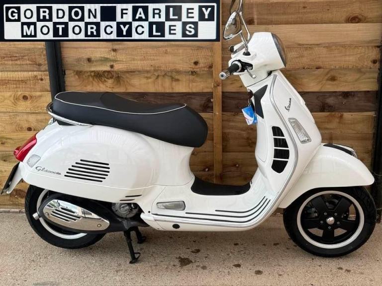 2013 Vespa GTS 300 Super. IMMACULATE.***BEING HELD***